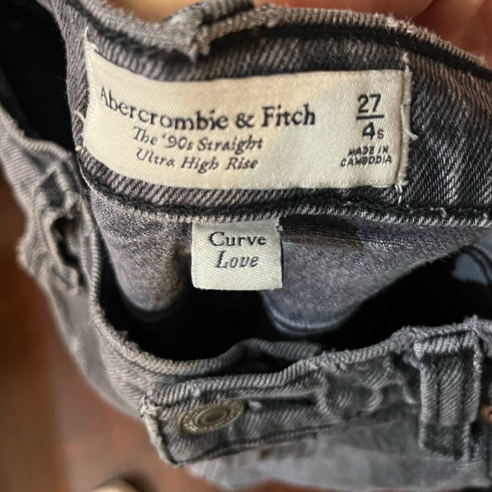 Abercrombie & Fitch Curve Love Ultra High Rise Jeans - Picture 3 of 3